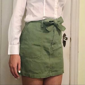 Francesca’s Harper Heritage Mini Skirt Paper Bag Belt Green